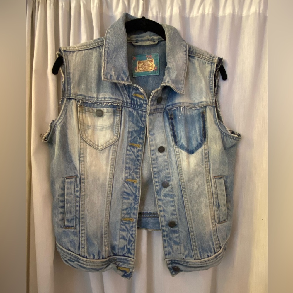 Abercrombie & Fitch Denim Jean Vest Size Woman’s Medium